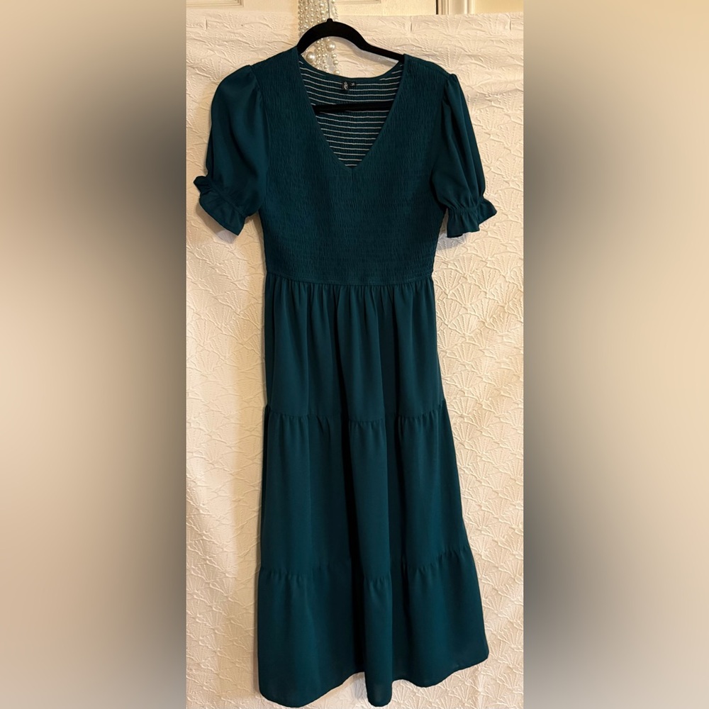 NWOT V-Neck Teal Maxi Dress with Smocked Bodice and Puff Sleeves - Picture 3 of 5
